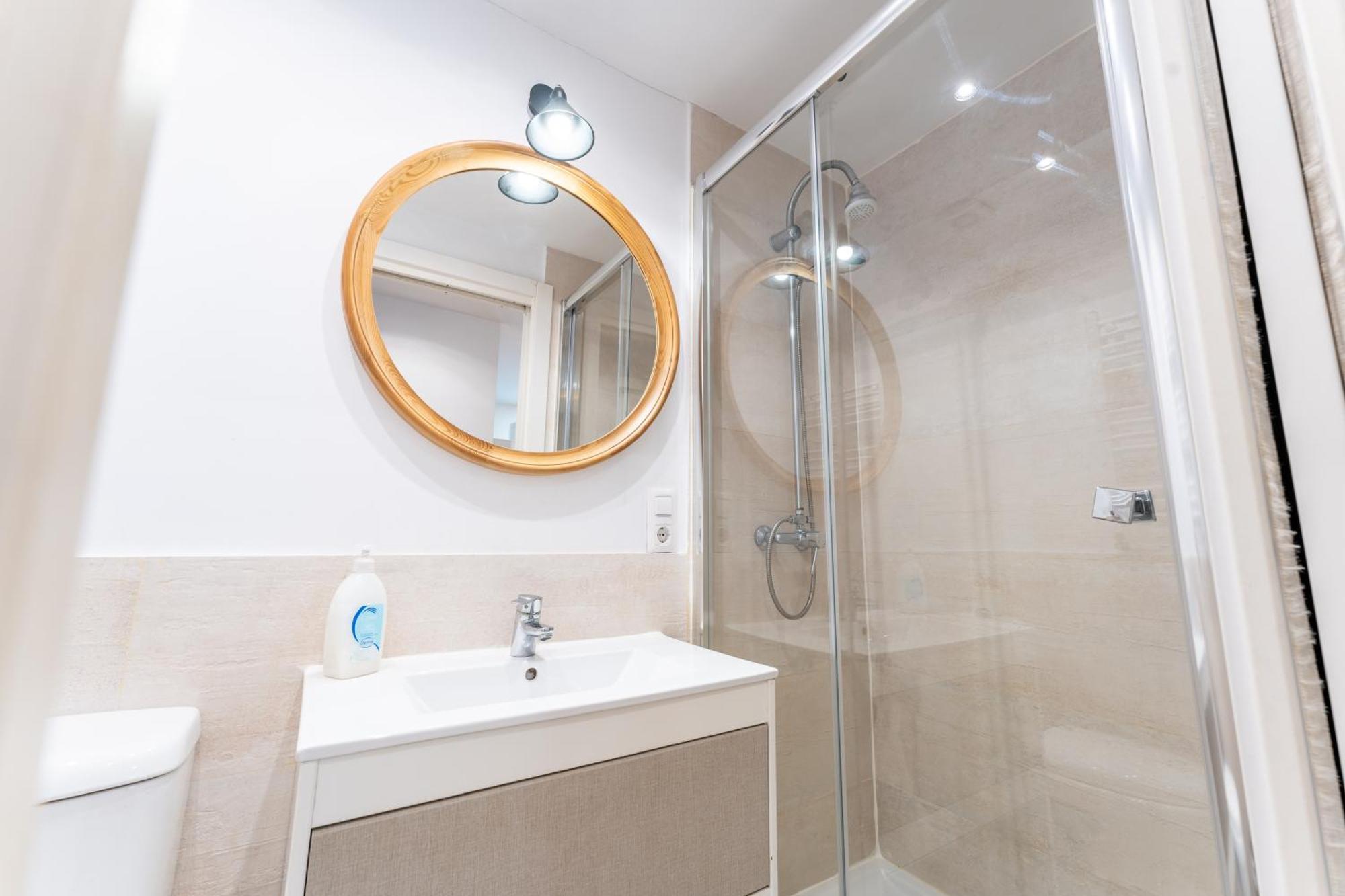 Warm And Inviting, Central Location By Urbanhosting Santander Luaran gambar