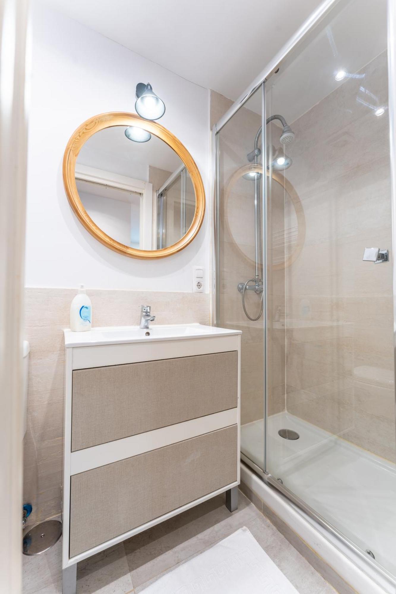 Warm And Inviting, Central Location By Urbanhosting Santander Luaran gambar